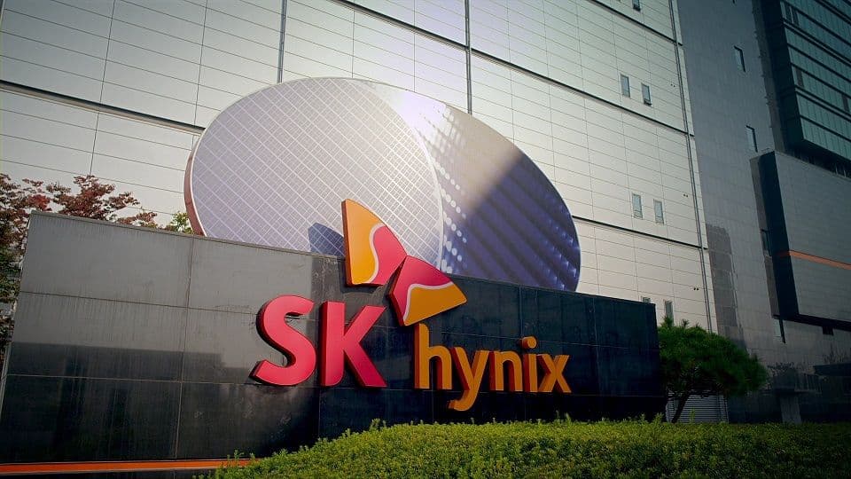  메모리 반도체 불황에 비상 걸린 'SK하이닉스' 썸네일 이미지
