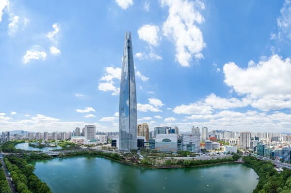 롯데지주, 2.4조 만기 대응 회사채 발행