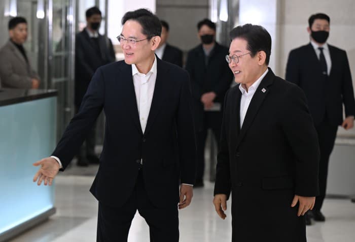 금호전기, 호남 반도체 기대에 상한가