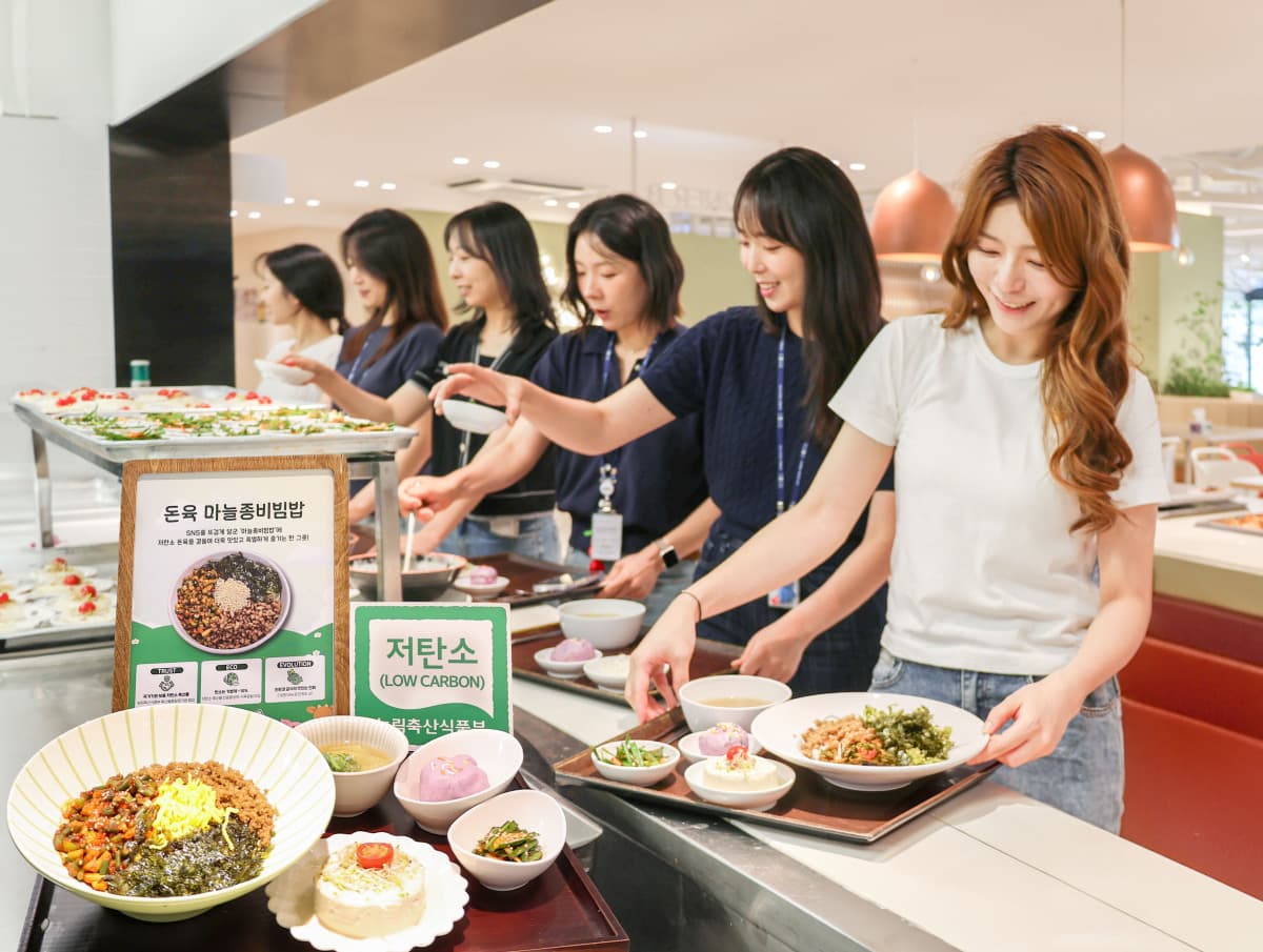 현대그린푸드, 업계 최초 저탄소 돼지고기 공급