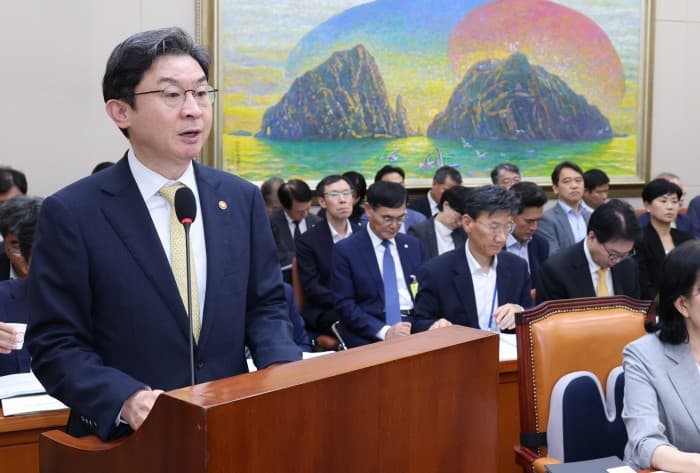 금융당국, 가계부채 점검 및 금통위 개최