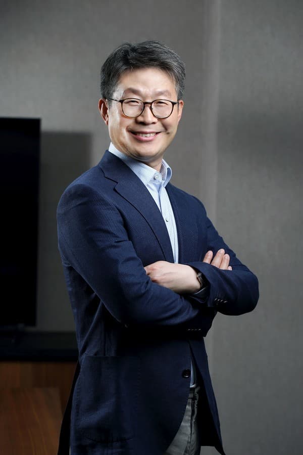 최진환, 청호그룹 CEO 겸 칼라일 고문