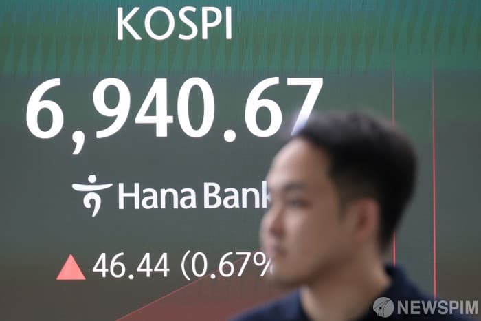 예탁금 100조 붕괴 속 개인, 반도체주 26조 매수