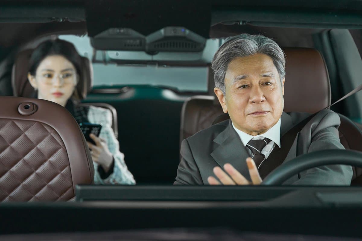 제네시스 GV80, 영화 '인턴' 등장 및 하이브리드 출시