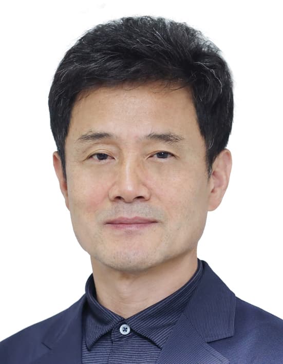 트럼프, 시진핑 공항 영접…미중 무역 성과 노려