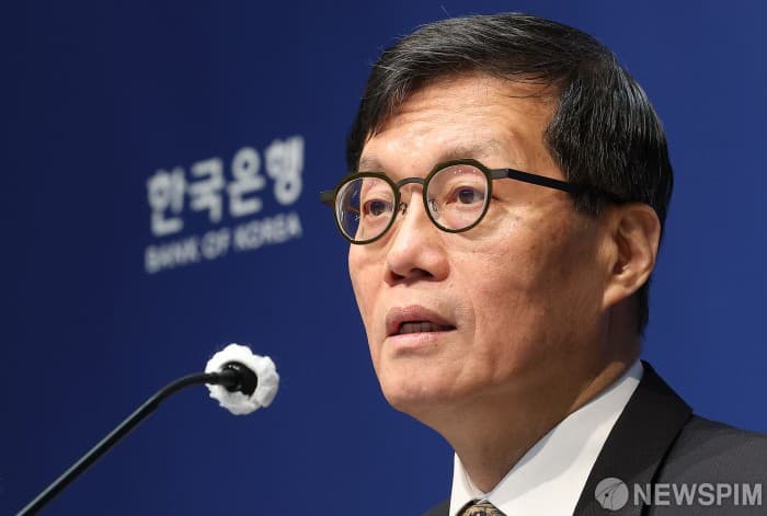 정부, 고환율 원인 서학개미 지목