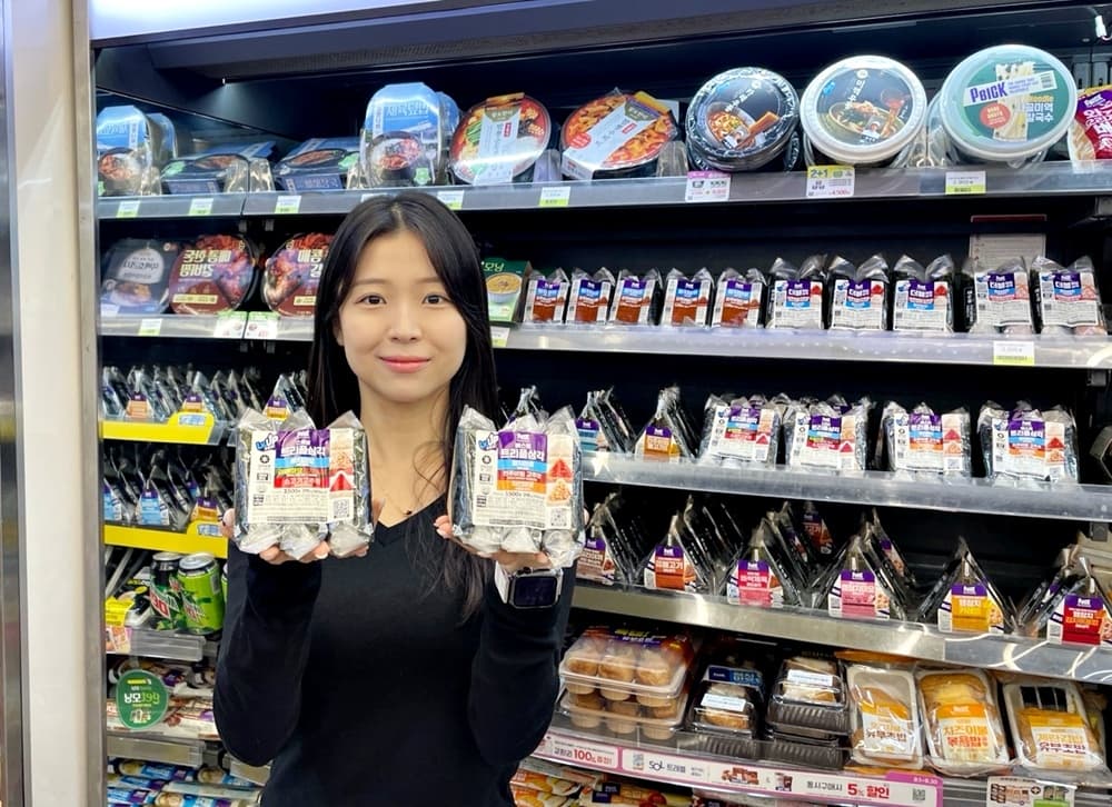 CU, 트리플 삼각김밥 출시로 가성비 선점