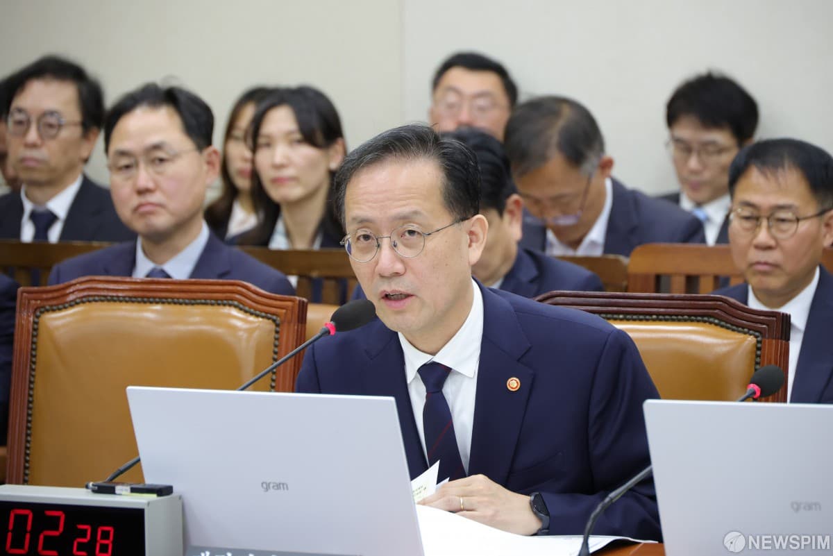 수출대기업 환전 요구, 국감 도마
