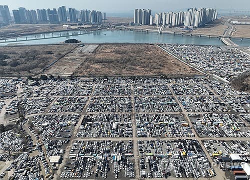 인천항, 중고차 감소 속 신차·환적 물동량 급증
