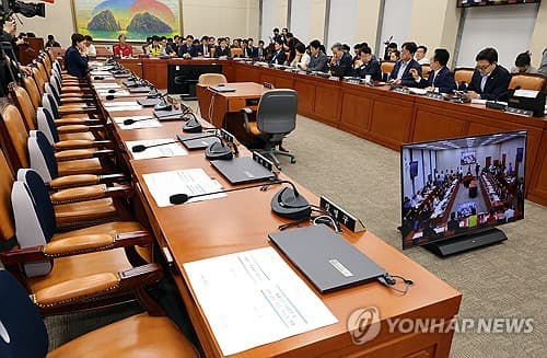 홈플러스 사태, 여당 금융당국 질타