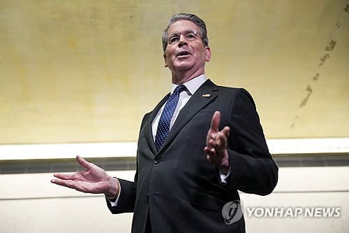 베선트, 연준 추가 금리 인상 자제 요청