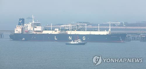 북미산 LNG 수입 두 배, 알래스카 사업 고심