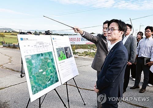 산업장관, 호남 반도체 클러스터 의구심 불필요 강조