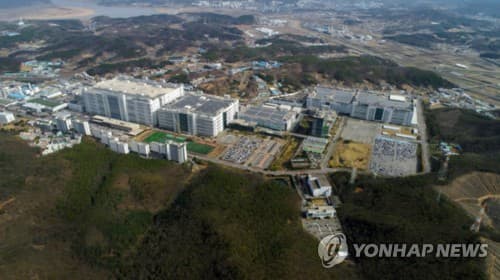 대신증권, LG디스플레이 목표가 17만원 하향