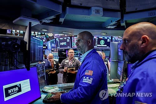 뉴욕증시, 유가 상승에 3대 지수 하락 출발
