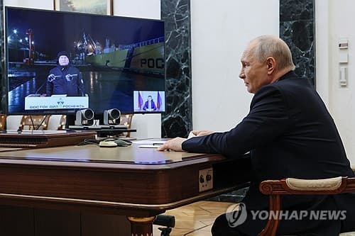 러시아 보스토크 원유, 북극항로 첫 선적