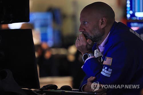 뉴욕증시, AI 불안·유가 상승에 하락
