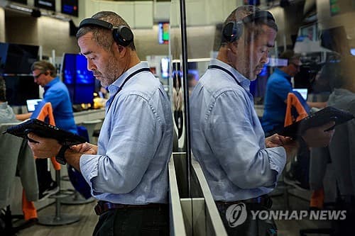 뉴욕증시, 고용지표 상회에 혼조 출발