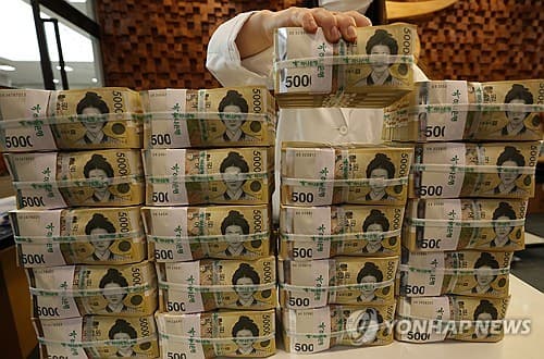 외국인, 3년 7개월 만에 채권 순매도 전환