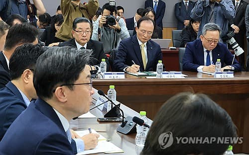 금융권 AI 해킹, 업무 시스템 타격으로 정보 대거 유출