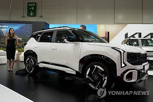 기아, 파리모터서 신형 셀토스 하이브리드 유럽 첫 공개