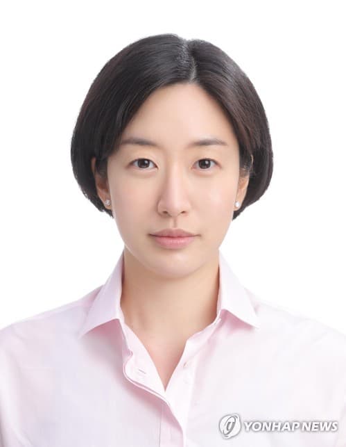아모레 서경배 차녀, 101억 지분 매도