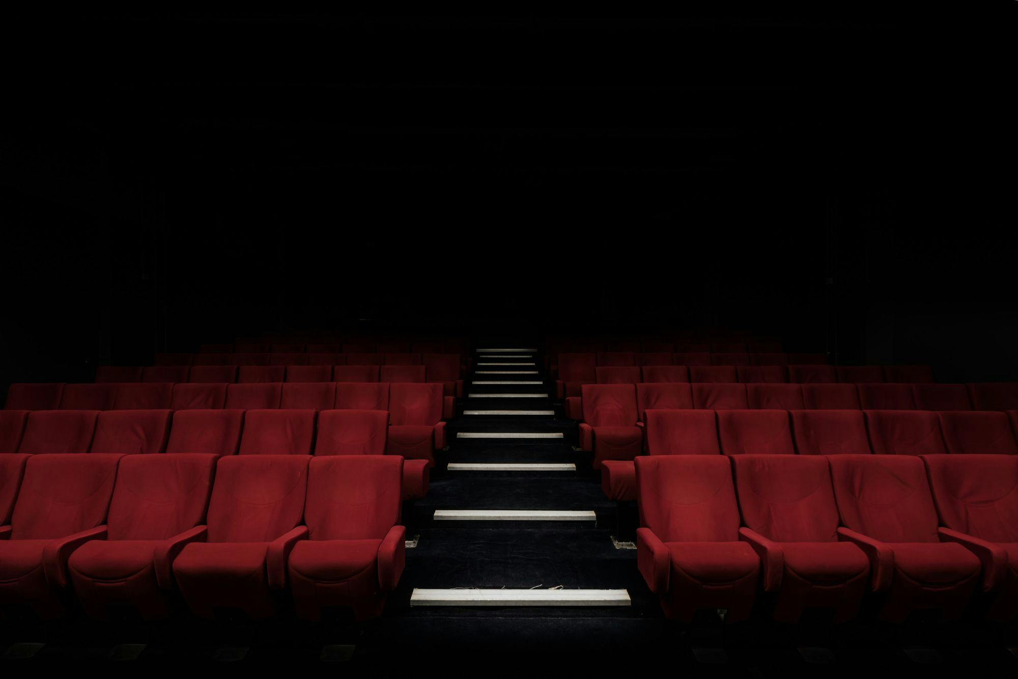  극장의 시대가 돌아올까? 영화관 산업 A부터 Z까지! 썸네일 이미지