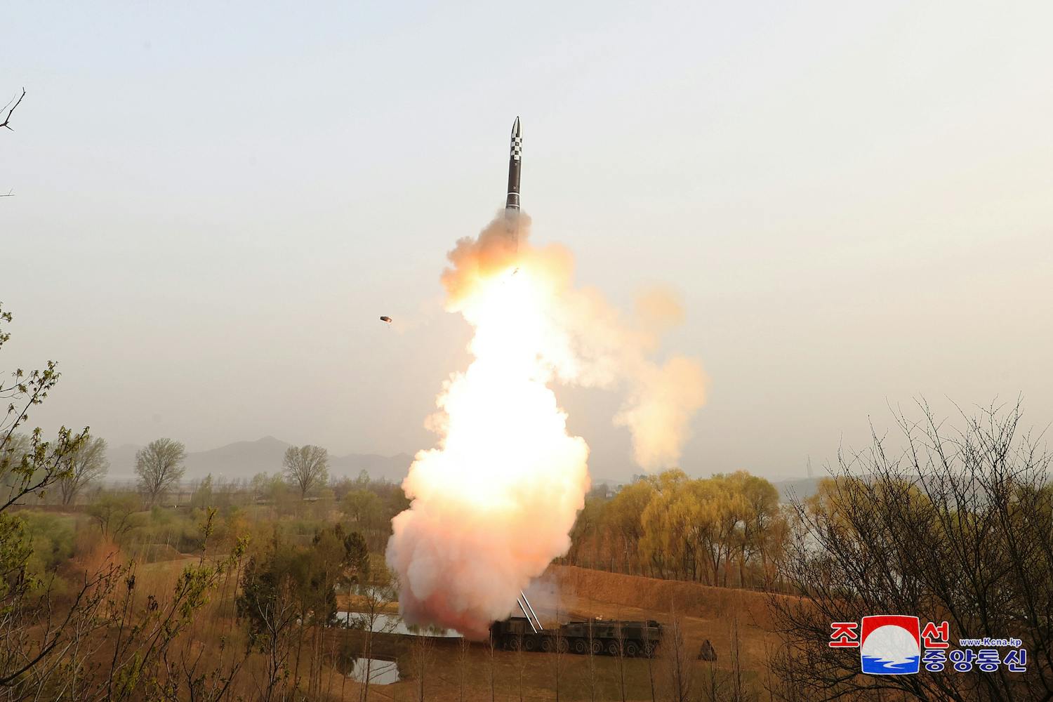 북한 미사일 이번엔 다르다? 긴장하는 한·미·일 썸네일 이미지